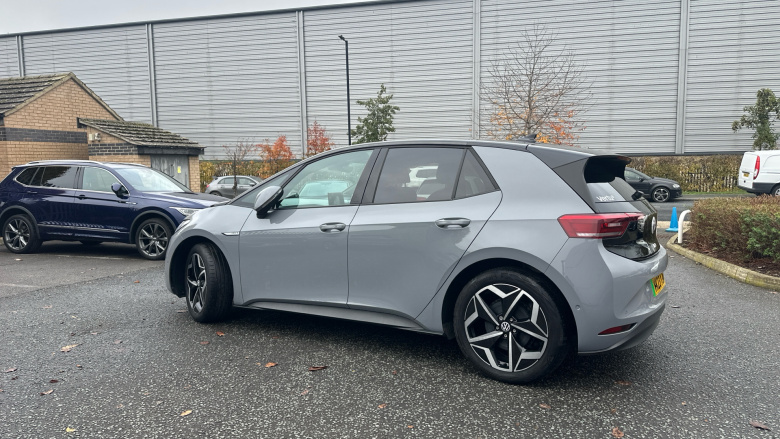 Volkswagen ID.3 150kW Tour Pro S 77kWh 5dr Auto Electric Hatchback